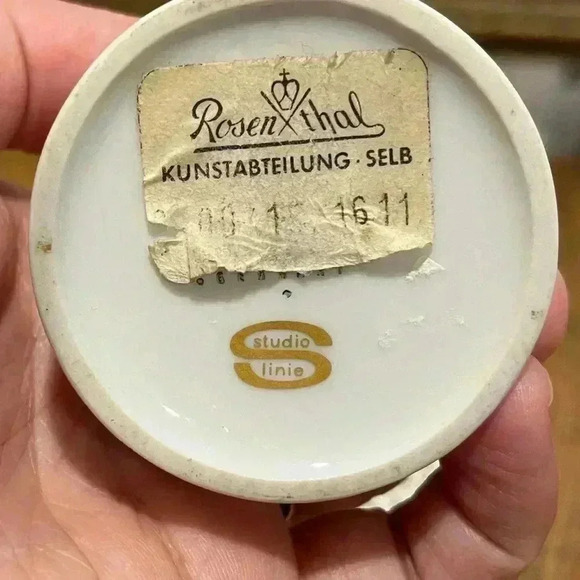 Rosenthal Selb Studio Vase – White Porcelain with Gold Dots (Mid-Century) - Picture 5 of 8